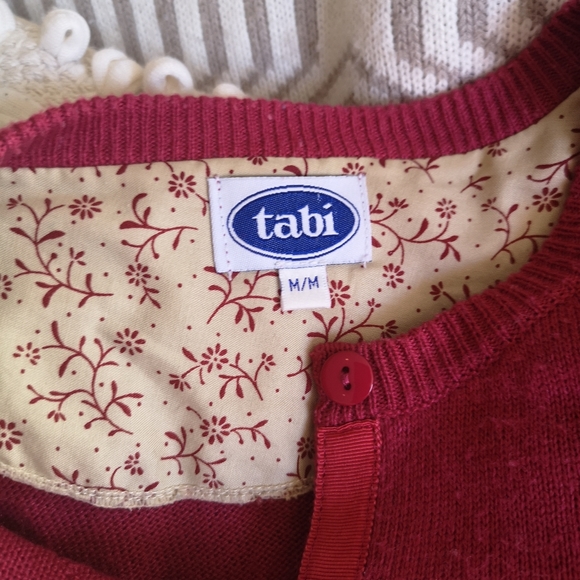 tabi wine red, floral stitched cardigan - Picture 4 of 4